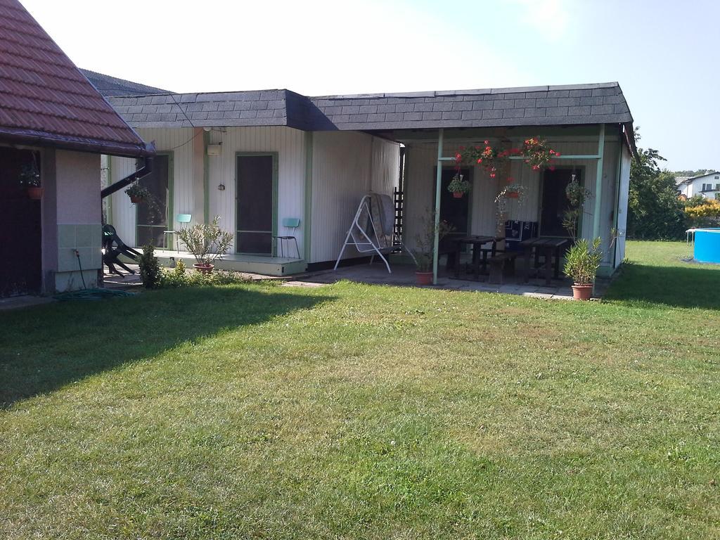Utulny Privat Velky Meder Exterior foto